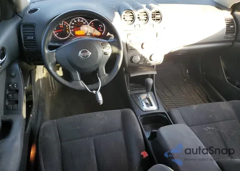 2011 Nissan Altima Base z USA, uszkodzony, nr VIN 1N4AL2AP2BN408062